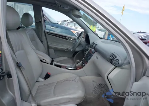 2005 Mercedes-Benz C 240 Luxury из США, поврежденный, VIN WDBRF61J15A789470